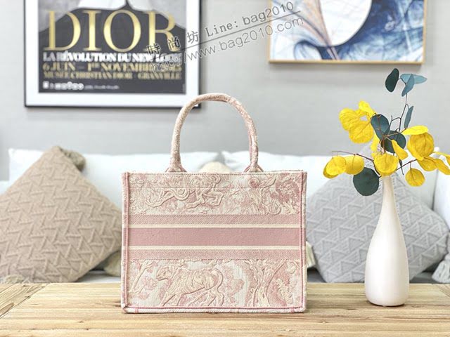 Dior女包 迪奧Book Tote粉老虎帆布托特包 Dior刺繡購物袋  dfk1662